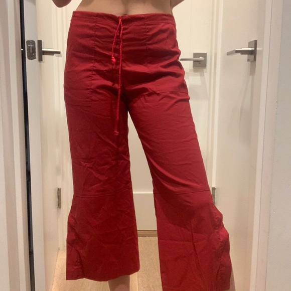 Red Women's Capris with Floral Design - Picture 3 of 4